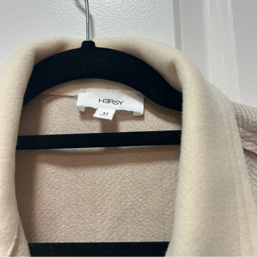 Elegant Cream and Gray Women's Utility Jacket - Picture 4 of 10